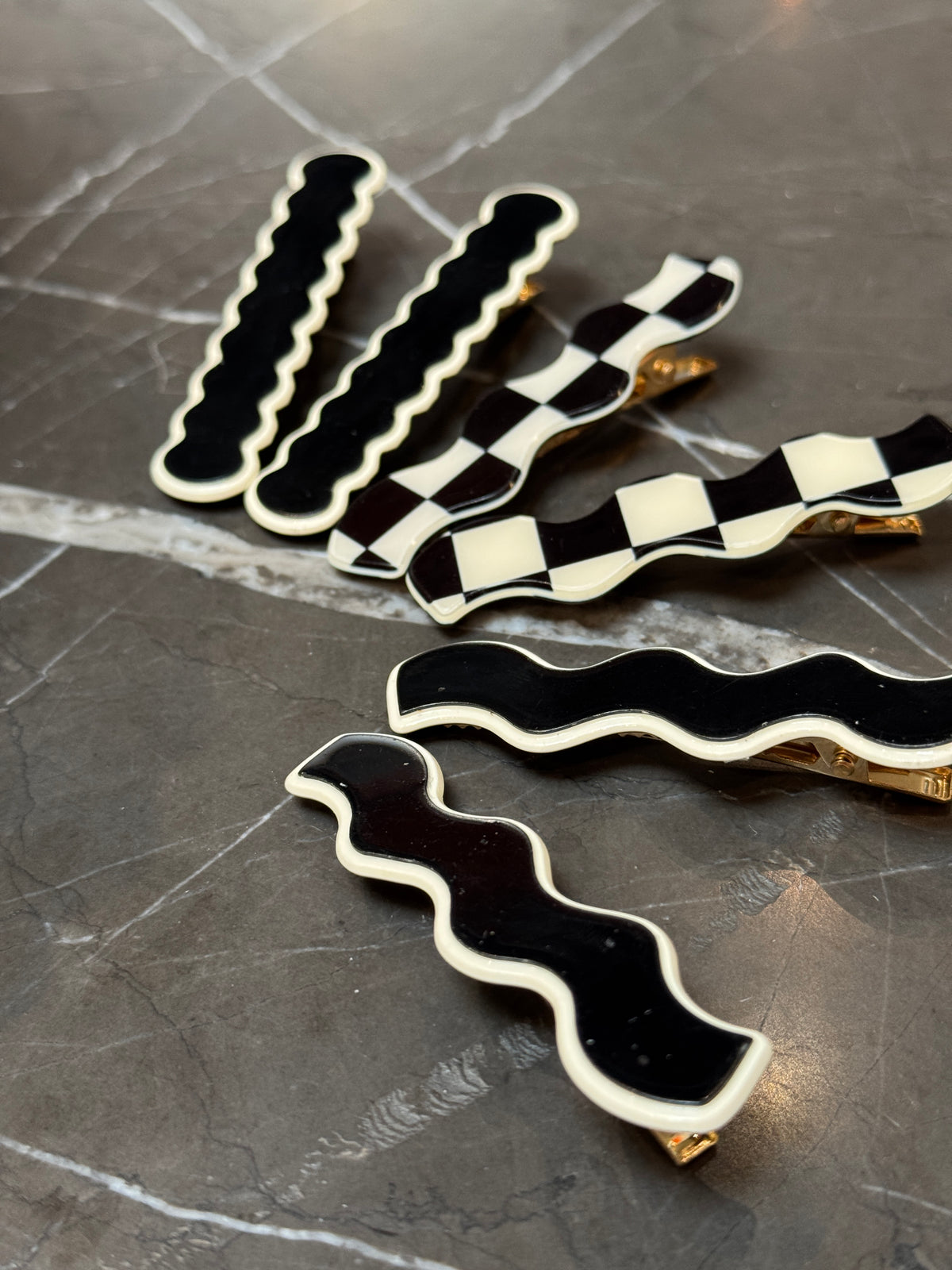 Black & White Hair Clip Packs of 2