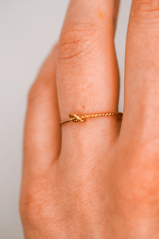 Twist Closed Knot Ring, Solid 14K Gold