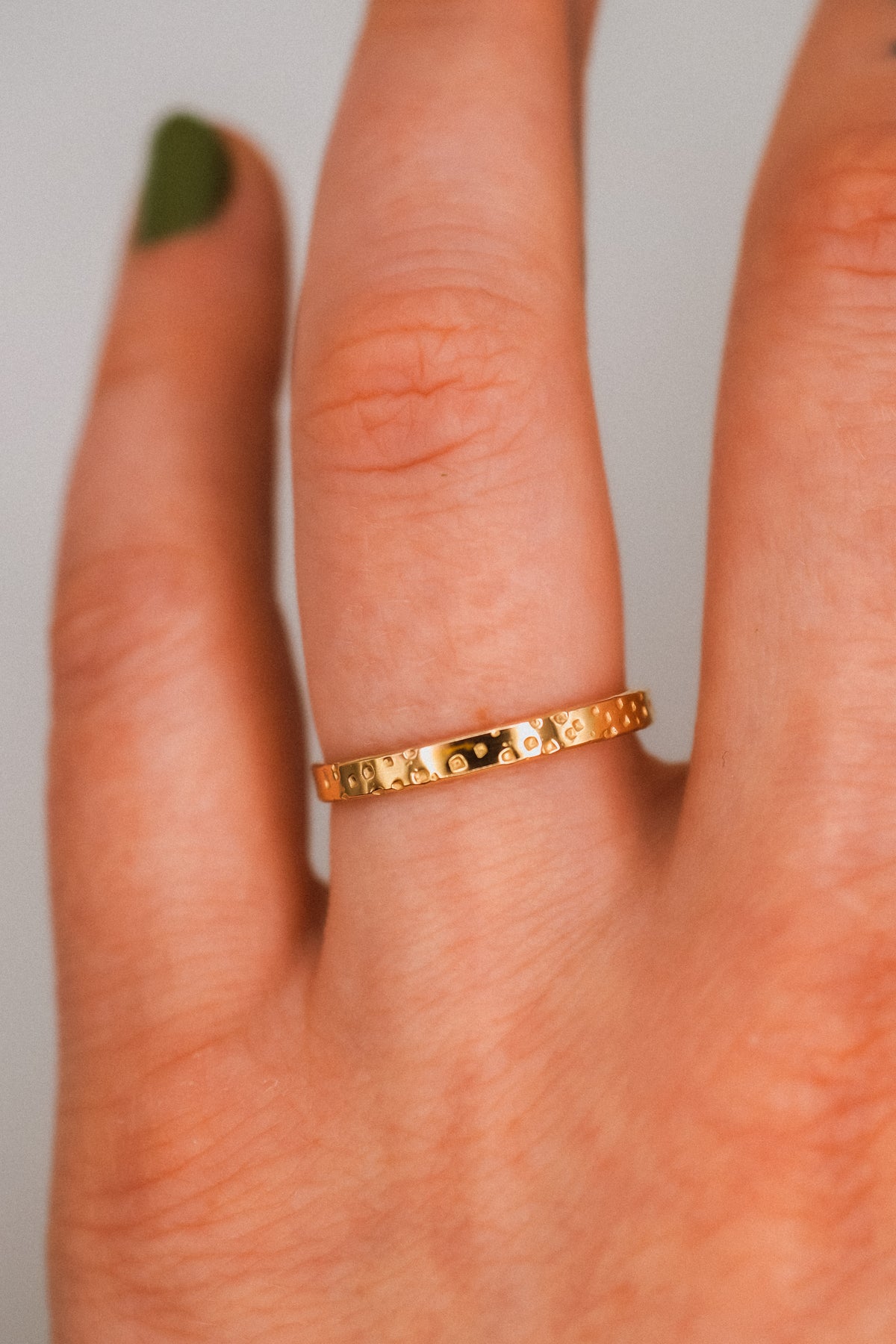 Speckled Band, Solid 14K Gold