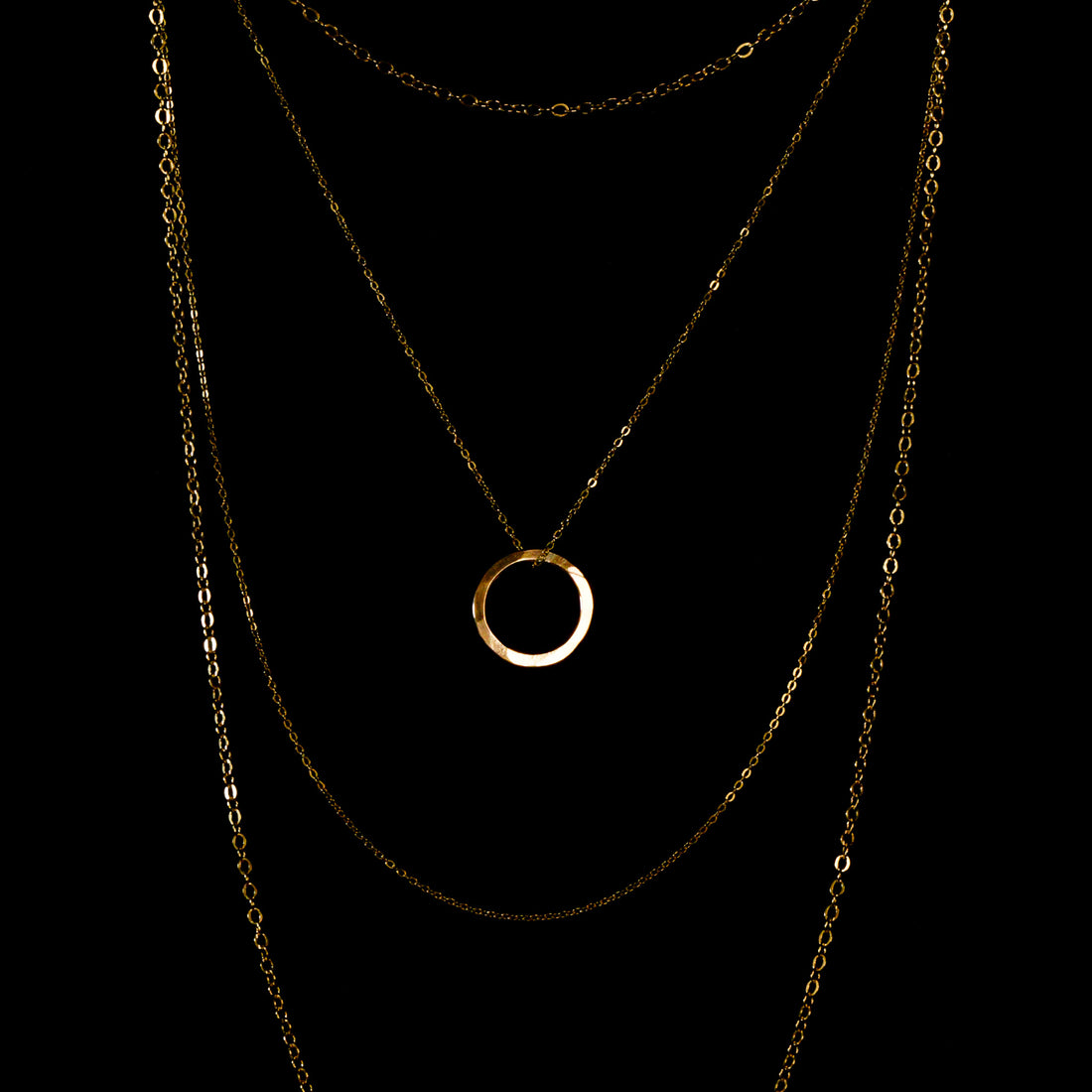 The Complete Guide To Layering Necklaces