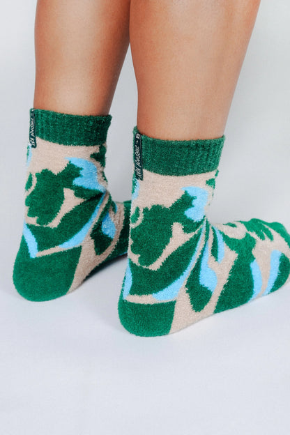 Abstract Cozy Teddy Crew Socks