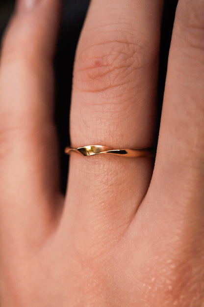 Möbius Band, Solid 14K Gold