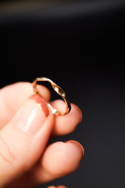 Möbius Band, Solid 14K Gold