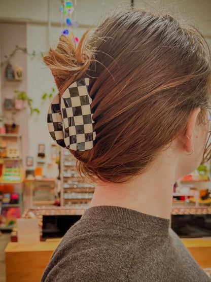 Checkered Hair Claws