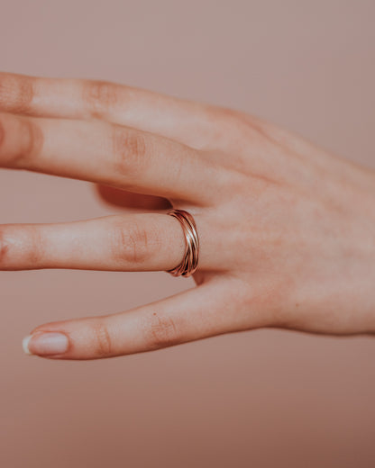 Thin Interlocking Set of 5 Rings, Solid 14K Rose Gold
