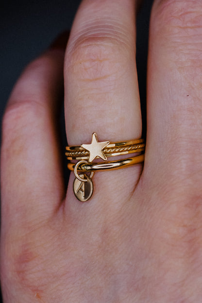 The Julia Set of 4 Stacking Rings