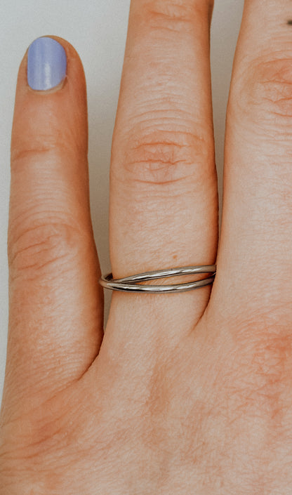Thin Interlocking Set of 2 Rings, Solid 14K White Gold