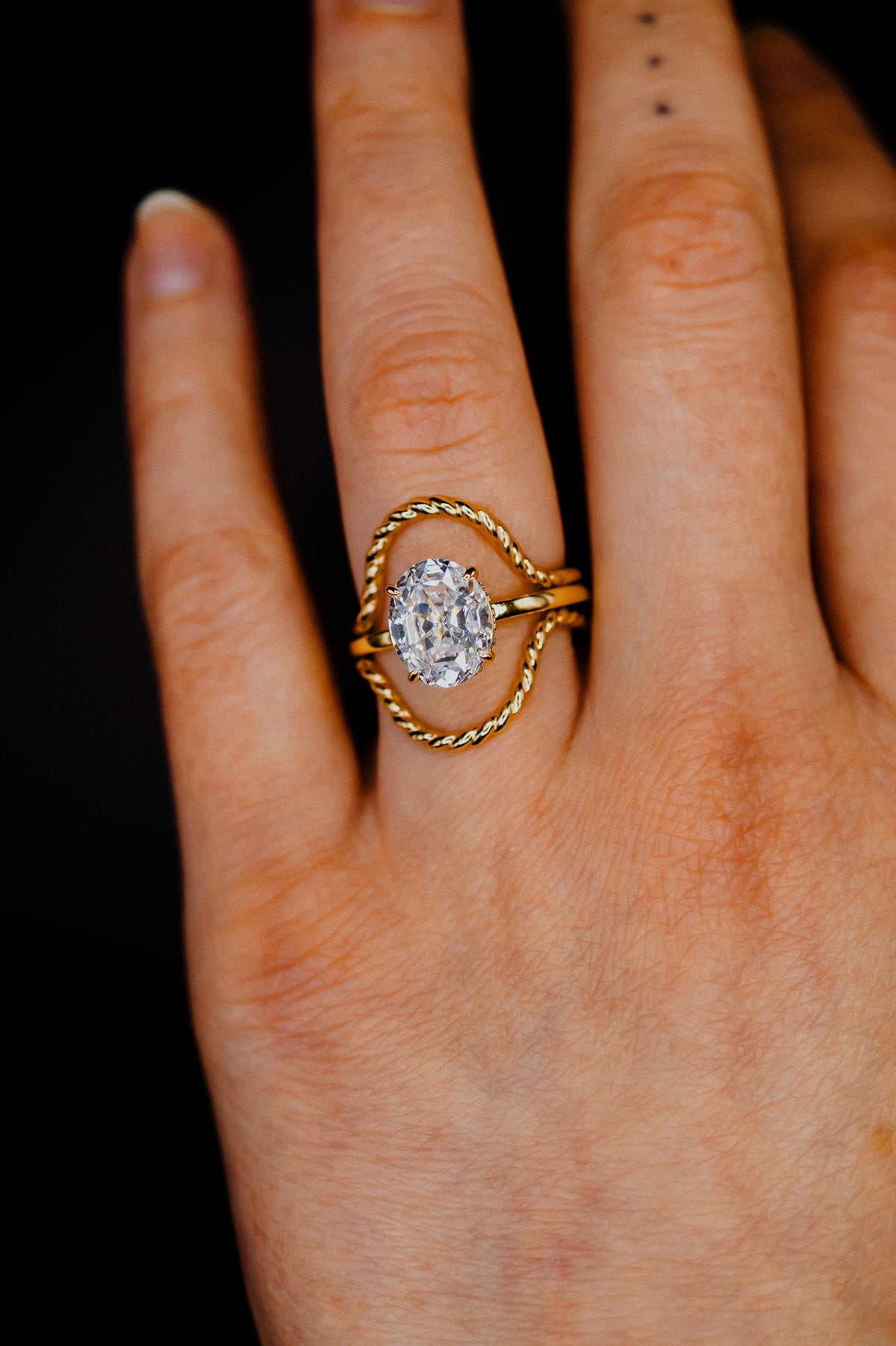 Twist Arc Set of 2 Stacking Rings in Gold, Rose Gold or Silver