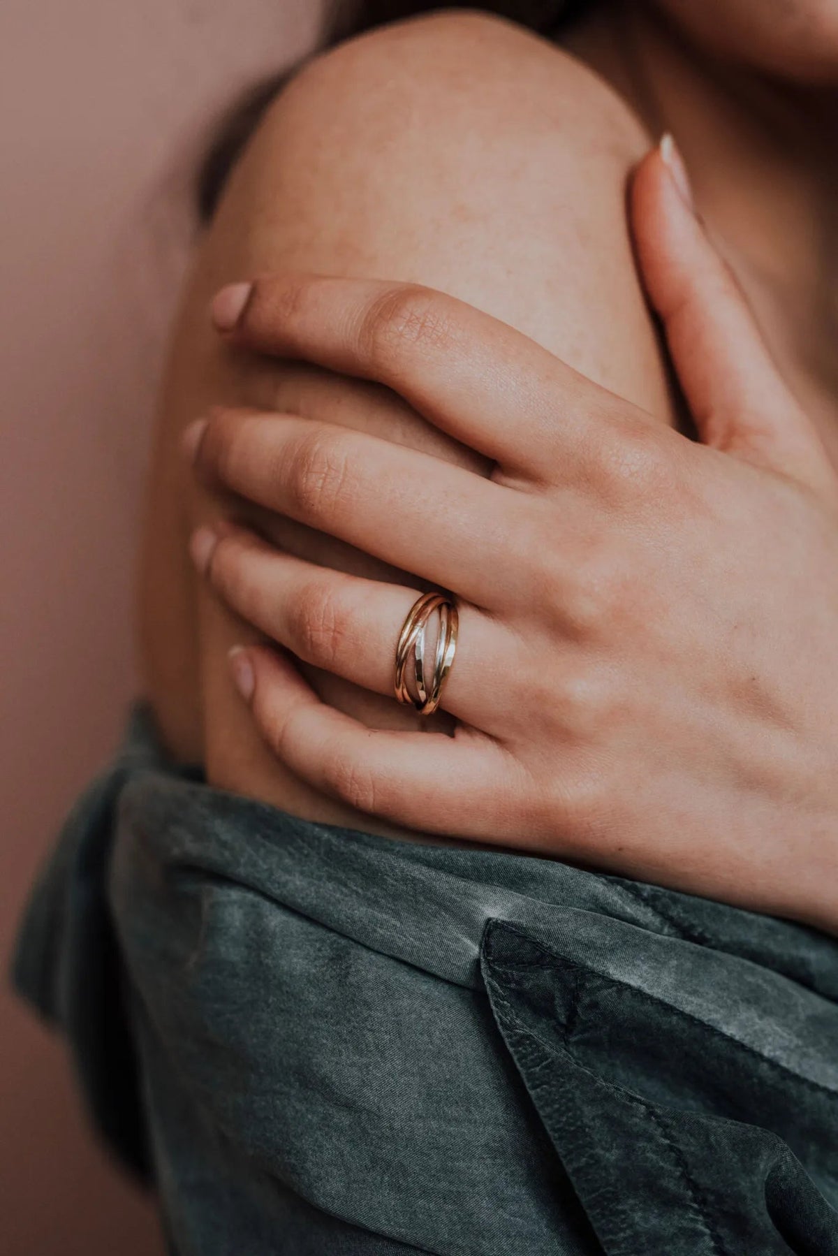 Thin Interlocking Set of 5 Rings, Solid Mixed Metals