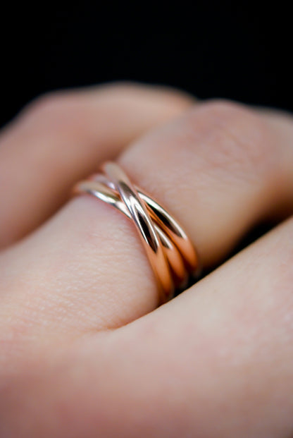 Overlap Ring, Solid 14K Rose Gold
